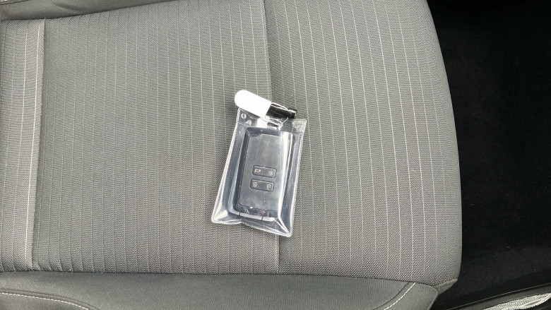 Renault Arkana 1.6 E-TECH Hybrid 145 Iconic 5dr Auto Hybrid Estate